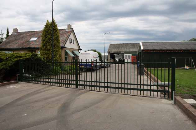 Automatische draaipoort - Hoving Hekwerk B.V. Stadskanaal