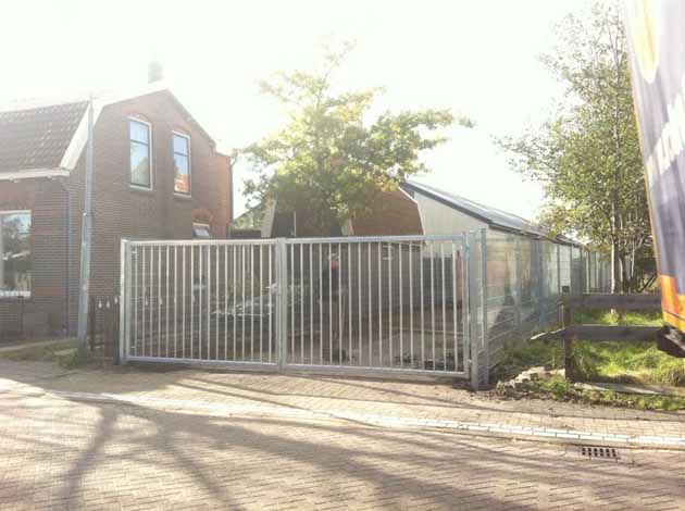 Hekwerk met dubbele poort - Hoving Hekwerk B.V. Stadskanaal