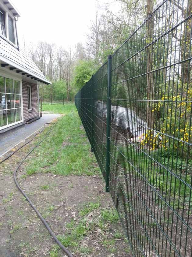 Groen dubbelstaafmatten hekwerk - Hoving Hekwerk B.V. Stadskanaal