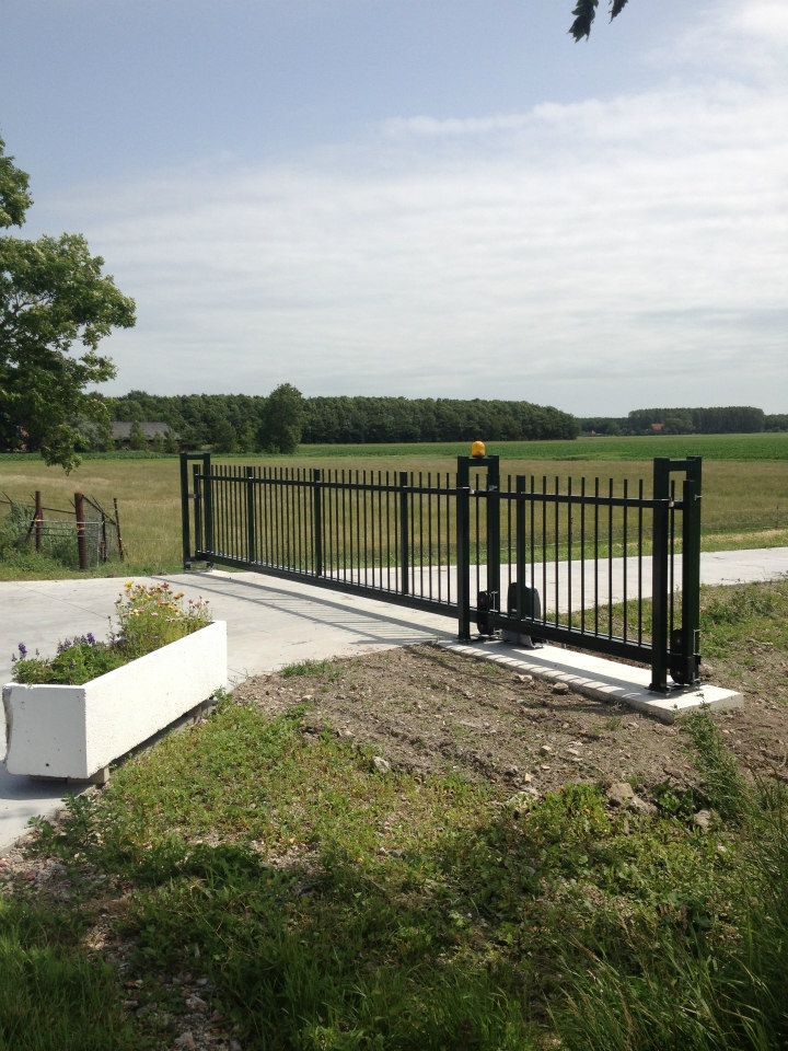 Automatische schuifpoorten - Hoving Hekwerk Stadskanaal