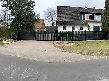 Lamellen poort en Hekwerk Ringe Hoving Hekwerk B.V. Stadskanaal