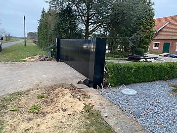 Lamellen poort en Hekwerk Ringe Hoving Hekwerk B.V. Stadskanaal