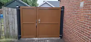 Dichte draaipoort Nieuw-Buinen Hoving Hekwerk B.V. Stadskanaal
