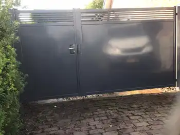 Dichte draaipoort, Winschoten Hoving Hekwerk B.V. Stadskanaal